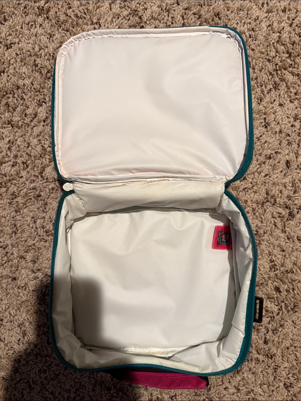 Monster High girls backpack with Velcro on front that hangs matching lunchbox - Picture 9 of 9